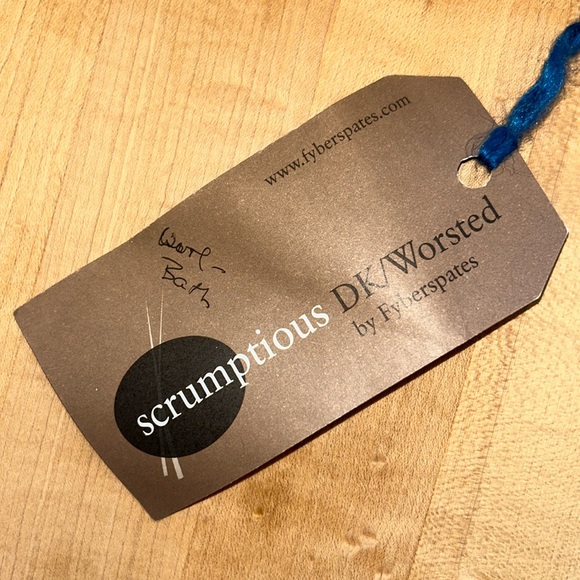 Fyberspates Scrumptious DK/Worsted Yarn - Picture 2 of 3